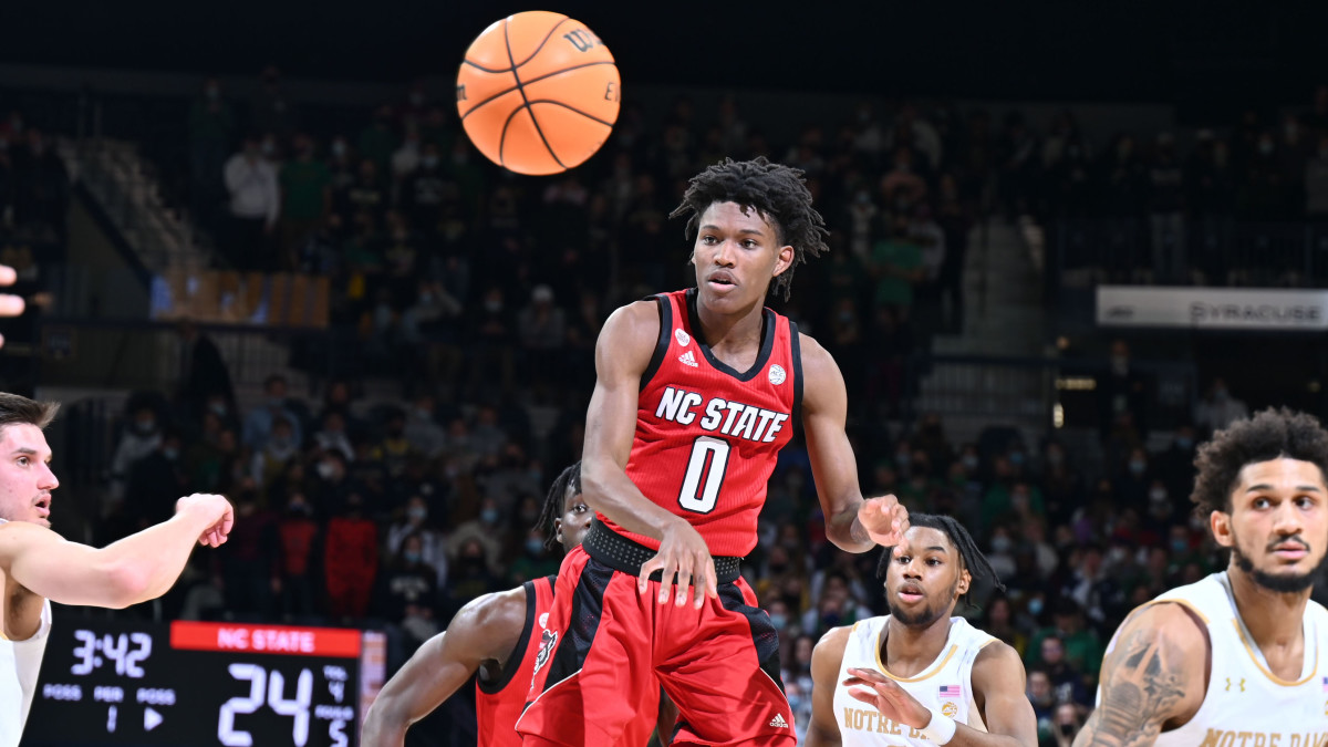 North Carolina State Wolfpack guard Terquavion Smith (0) passes the ball in the first half against the Notre Dame Fighting Irish.